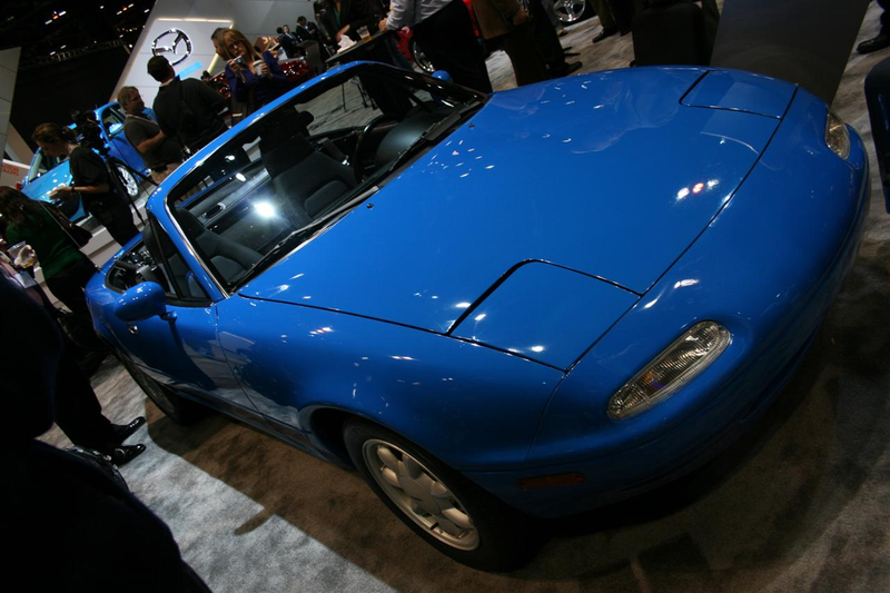 Illustration for article titled 2009 Mazda Miata MX-5: 20 Years Of Beer And Sushi